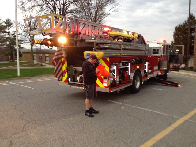 SVFD demos apparatus to Somers Cub Scout Pack 11.