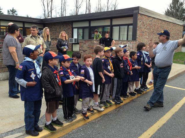 SVFD demos apparatus to Somers Cub Scout Pack 11.